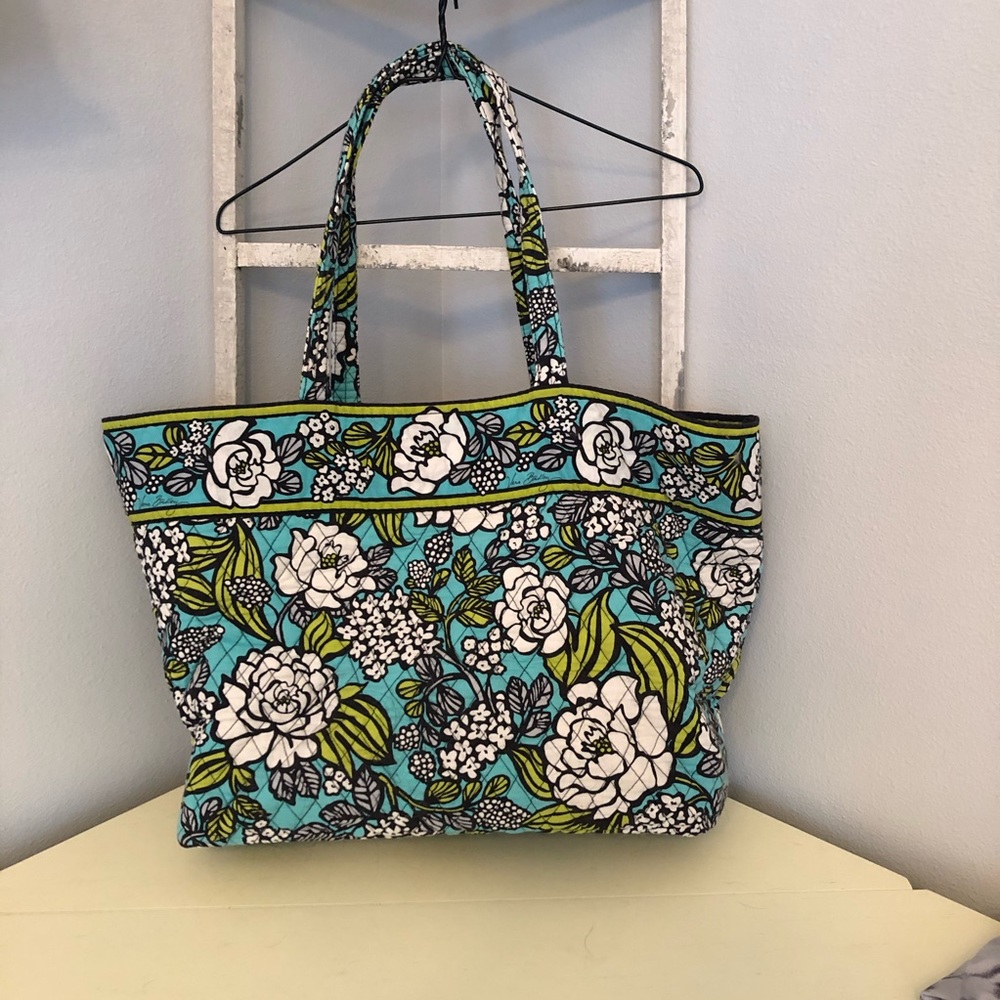 |1/2 OFF SALE| Vera Bradley Tote Bag